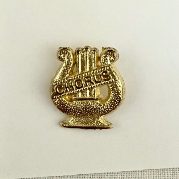 Chorus Lyre Shaped Goldtone Lapel Pin Badge With Secure Clutch Back Choir Singer - Picture 4 of 6